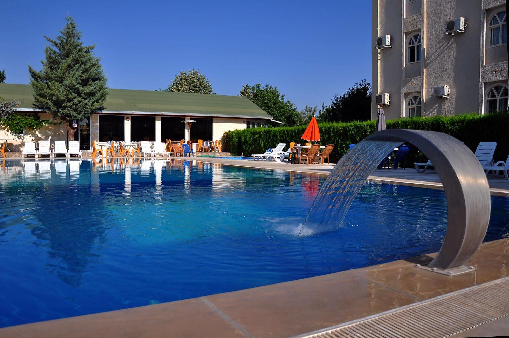 Buyuk Avanos Oteli Exterior foto
